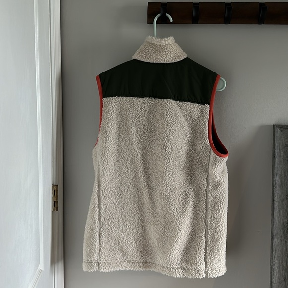 L.L.Bean Sherpa Vest - Picture 2 of 4